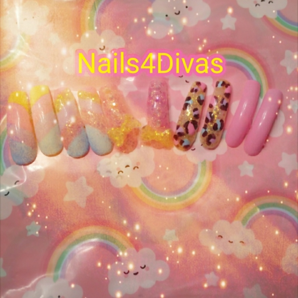 Fake Nails - Picture 5 of 5